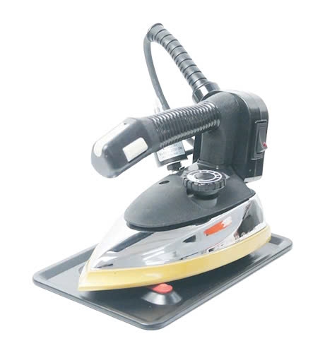 Bàn ủi hơi nước công nghiệp có củ bơm SIPUBA SPB-788 với bình chứa nước lớn
